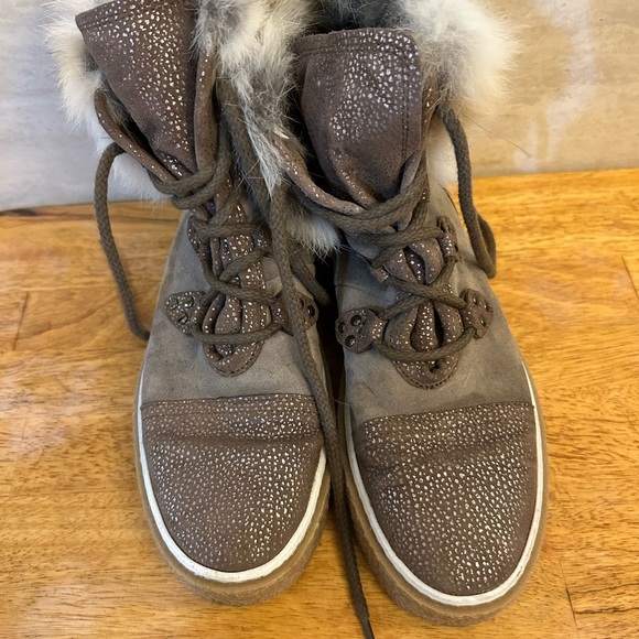 Women's Manas Marta Leather Wedge Boots with Rabbit Fur Trim - Picture 4 of 13